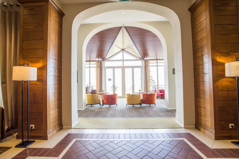 Ermitage Hotel 4*